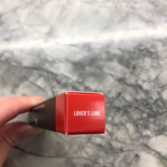 New - MAC Velvetease Lip Pencil in “Lover’s Lane” - Picture 2 of 2